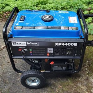 DuroMax XP8500E Gas Powered Portable Generator - Best for Gas Powered Portable Generator