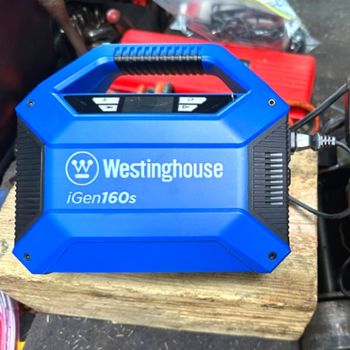 Westinghouse iGen160s Portable Solar Generator